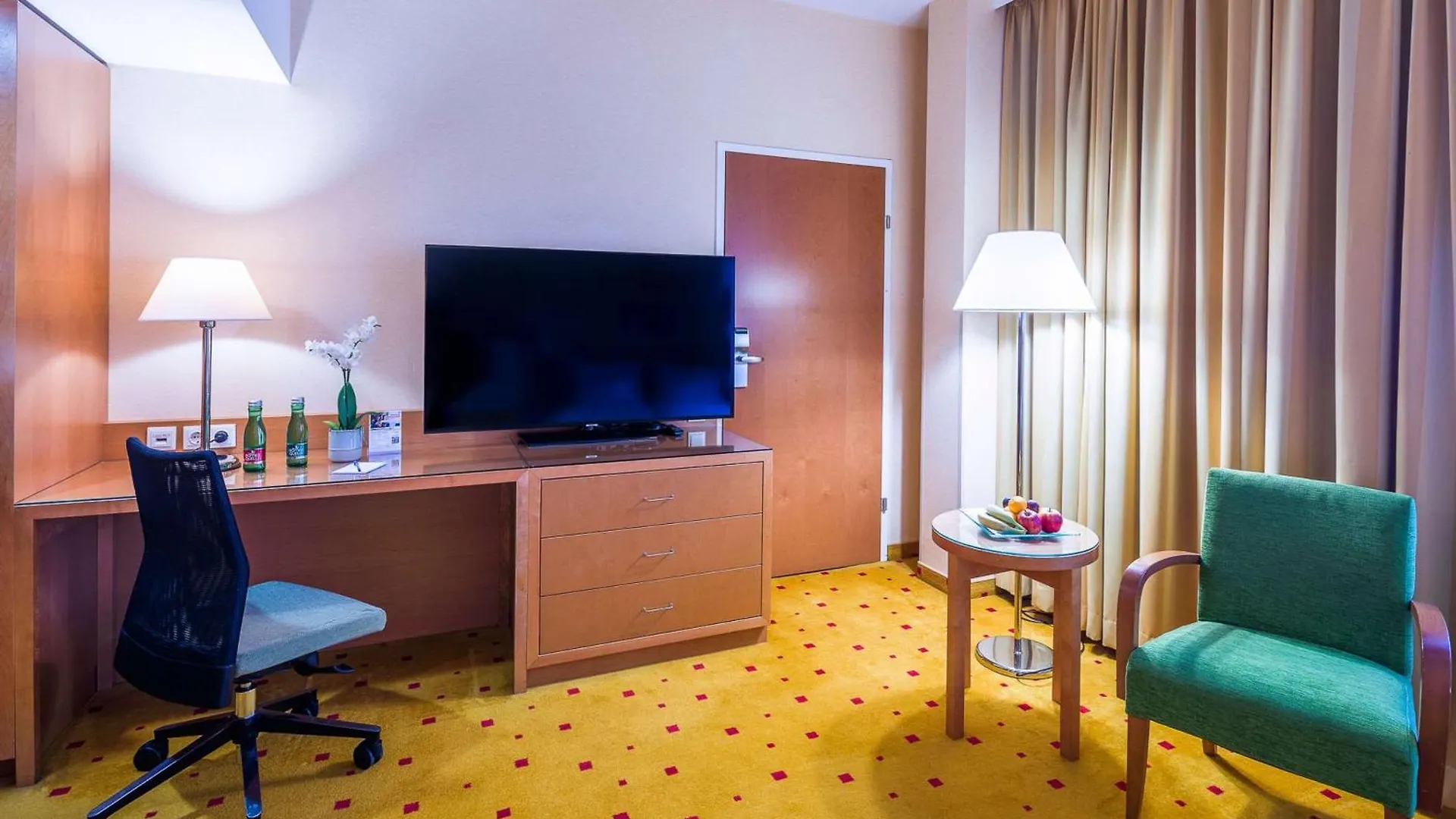 Hotel Courtyard By Marriott Vienna Schoenbrunn