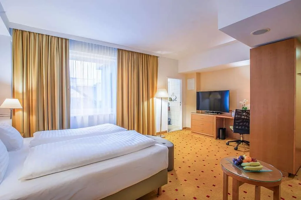 Courtyard By Marriott Vienna Schoenbrunn 4*,