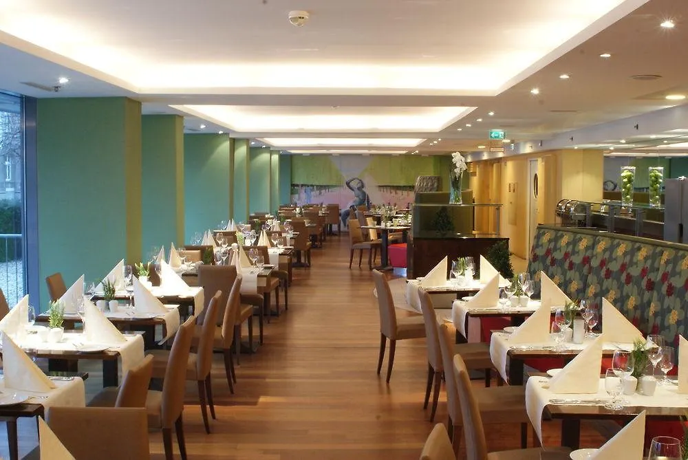 **** Hotel Courtyard By Marriott Vienna Schoenbrunn Austria