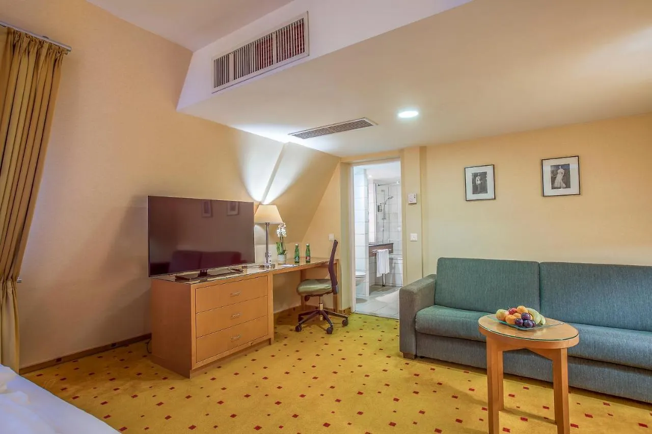 Courtyard By Marriott Vienna Schoenbrunn 4*,