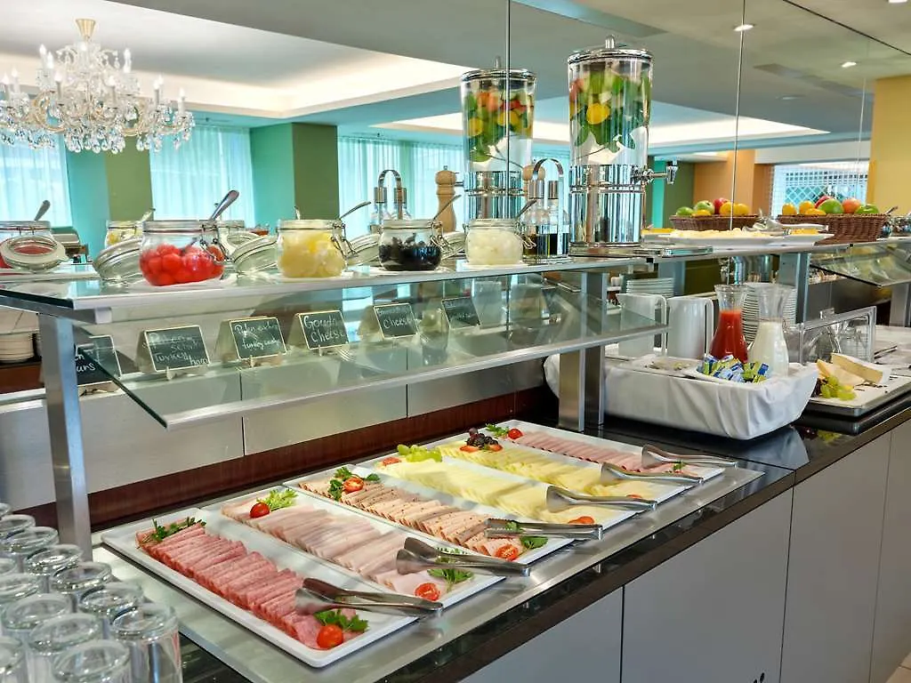 Courtyard By Marriott Vienna Schoenbrunn 4*,