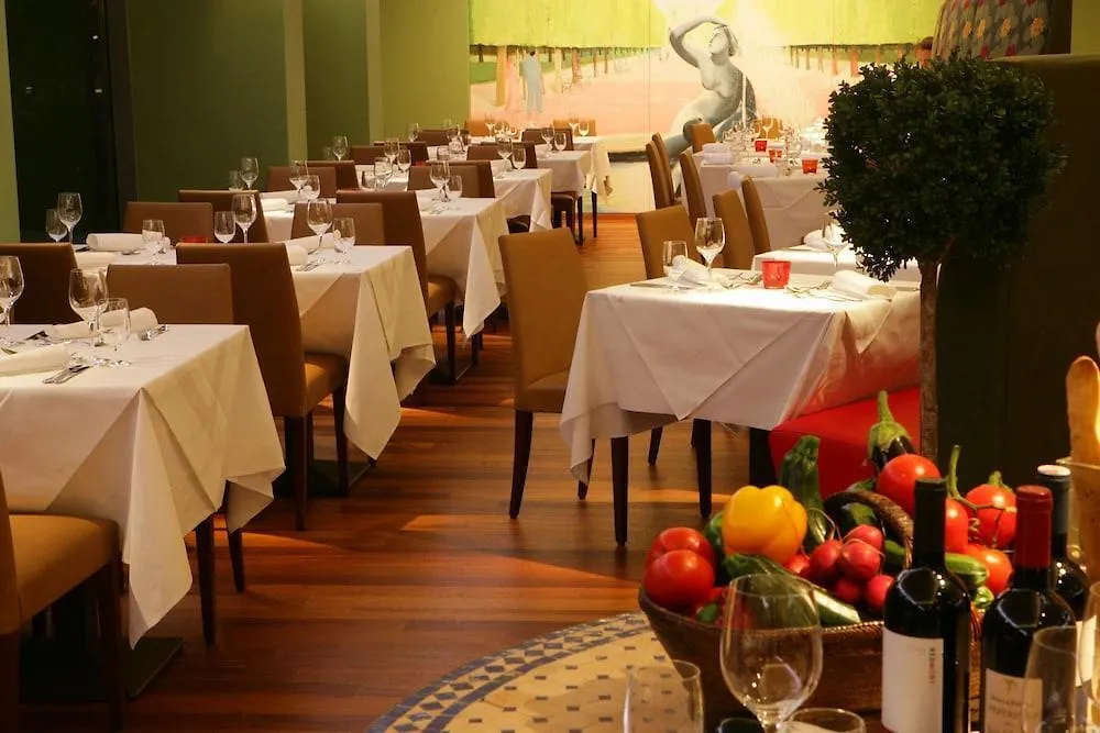 Courtyard By Marriott Vienna Schoenbrunn 4*,