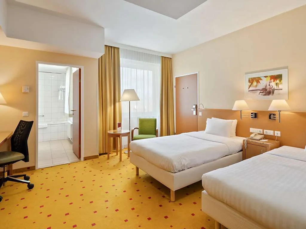 Courtyard By Marriott Vienna Schoenbrunn 4*,